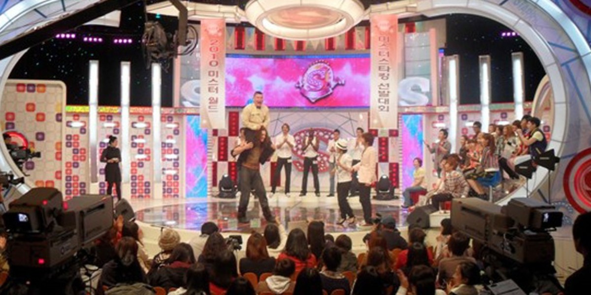 mr world premiere movies